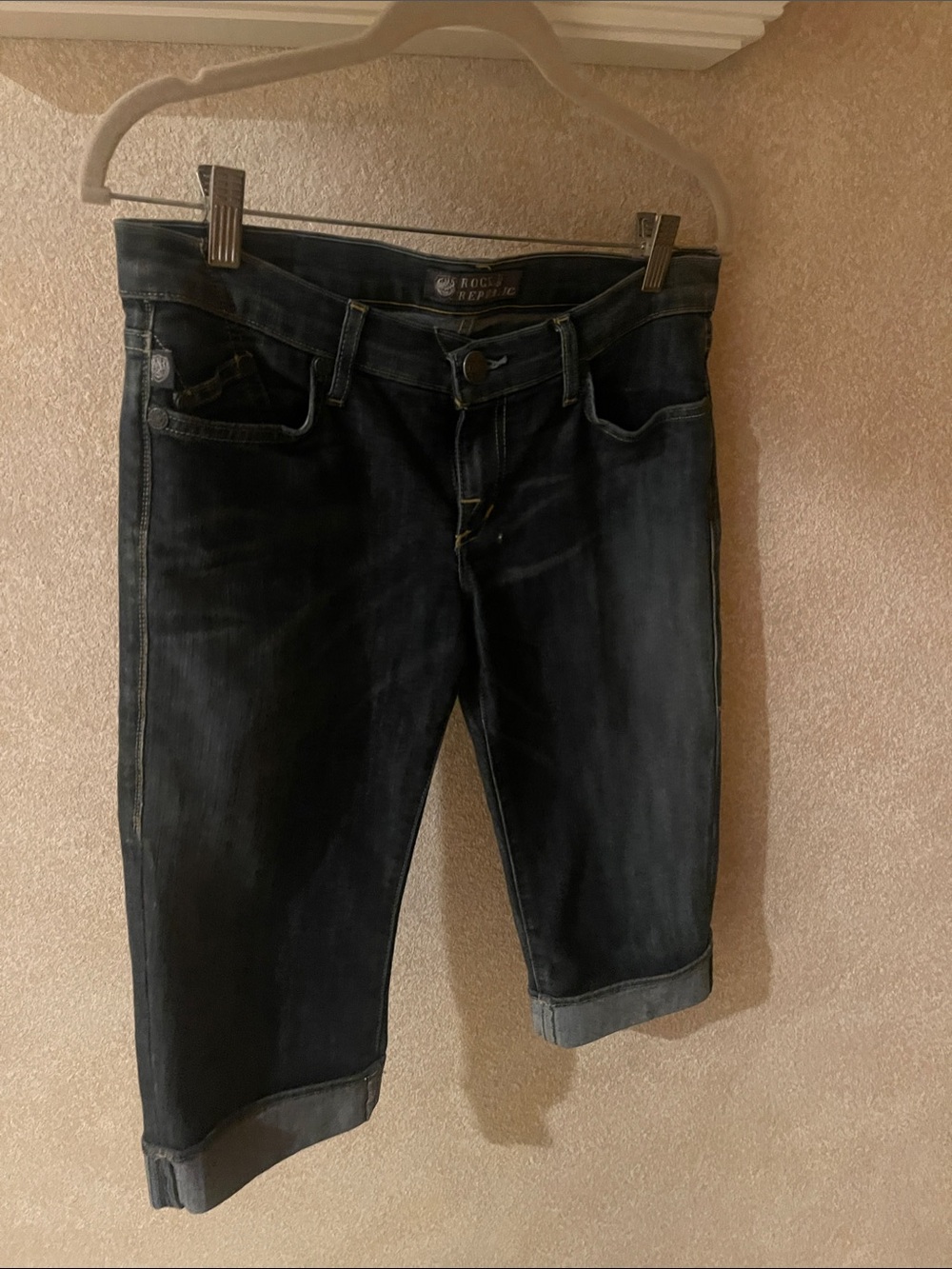 Rock & Republic dark Wash Cropped Denim Capris